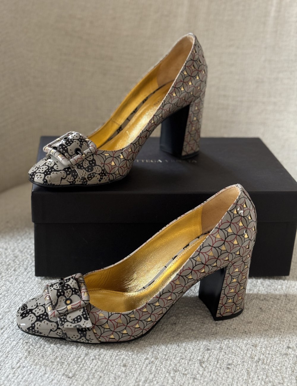 Die Cut Court Shoe