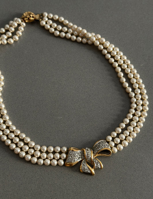 Pearls and Bow Necklace