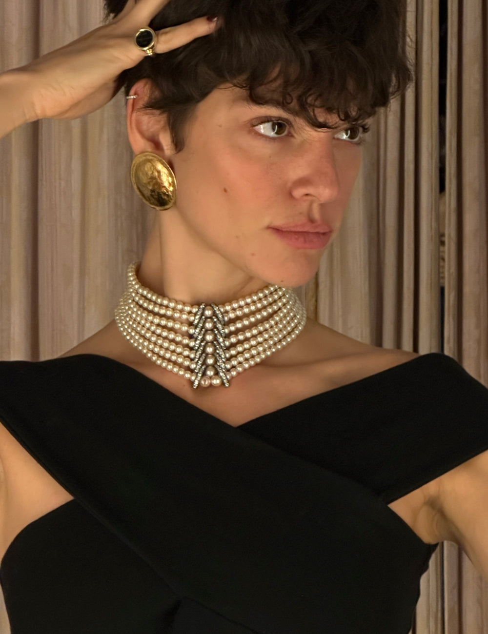 Halskette mit Perlen und Diamanten
