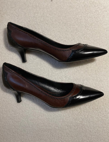 Two-tone court shoes